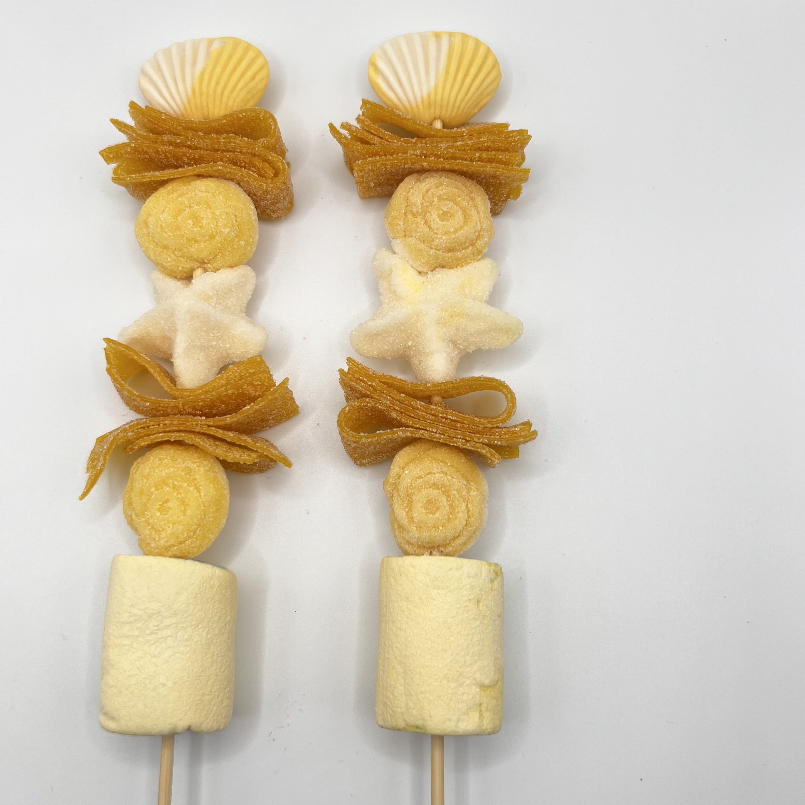 Brocheta chuches amarilla 2